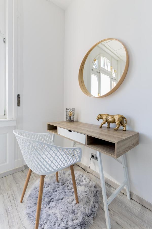 Designer Apartment On The Budapest Broadway With 2Br And Ac Esterno foto