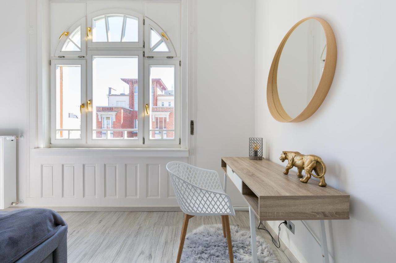 Designer Apartment On The Budapest Broadway With 2Br And Ac Esterno foto