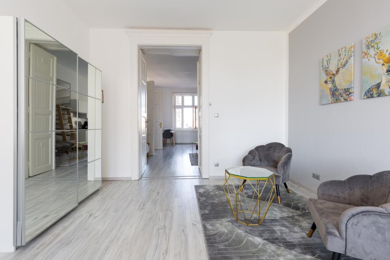 Designer Apartment On The Budapest Broadway With 2Br And Ac Esterno foto