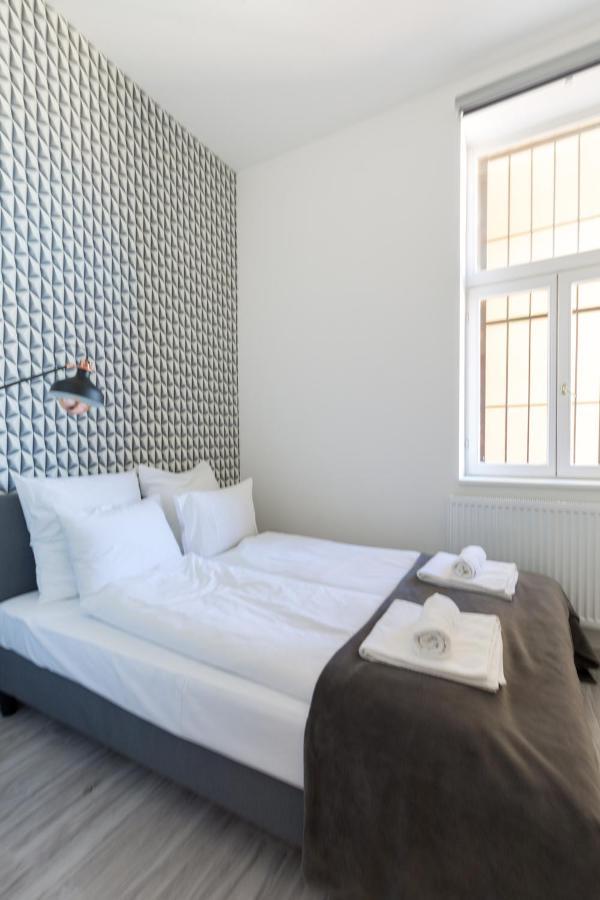 Designer Apartment On The Budapest Broadway With 2Br And Ac Esterno foto