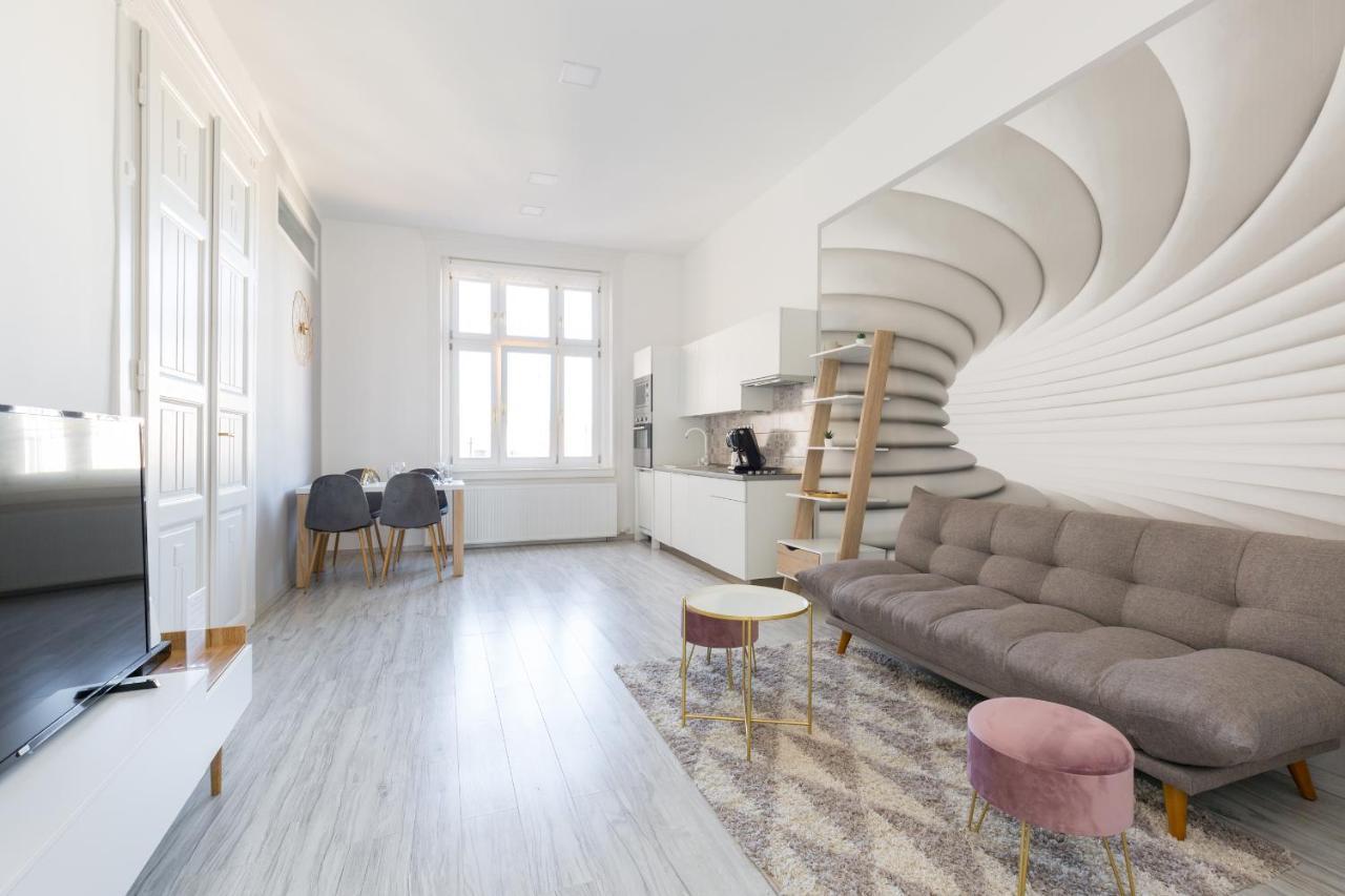 Designer Apartment On The Budapest Broadway With 2Br And Ac Esterno foto